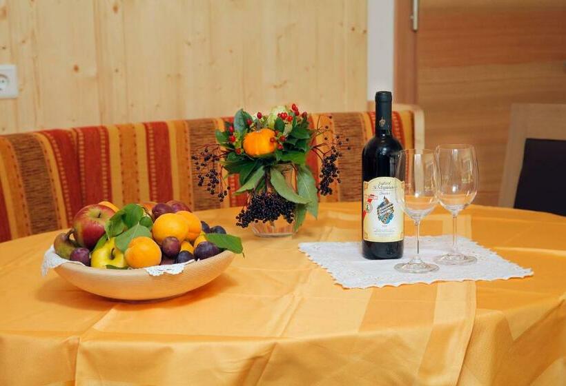 家庭间, Leitenhof