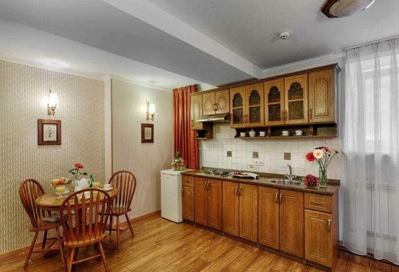 Standard Stúdió Szoba, Khreschatyk Suites