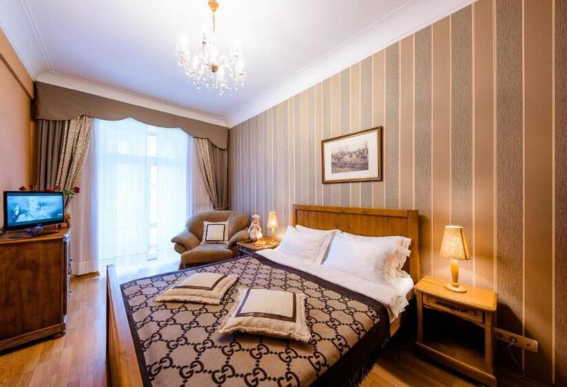 2 Szobás Apartman, Khreschatyk Suites