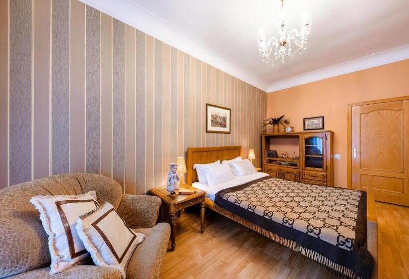 آپارتمان 2 خوابه, Khreschatyk Suites