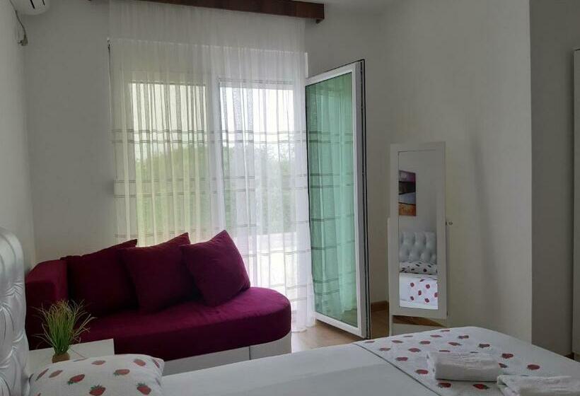 اتاق راحتی سه تخته, As Apartments