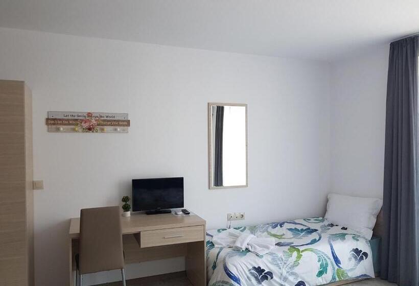 Студия Стандарт, Guesthouse Odesos