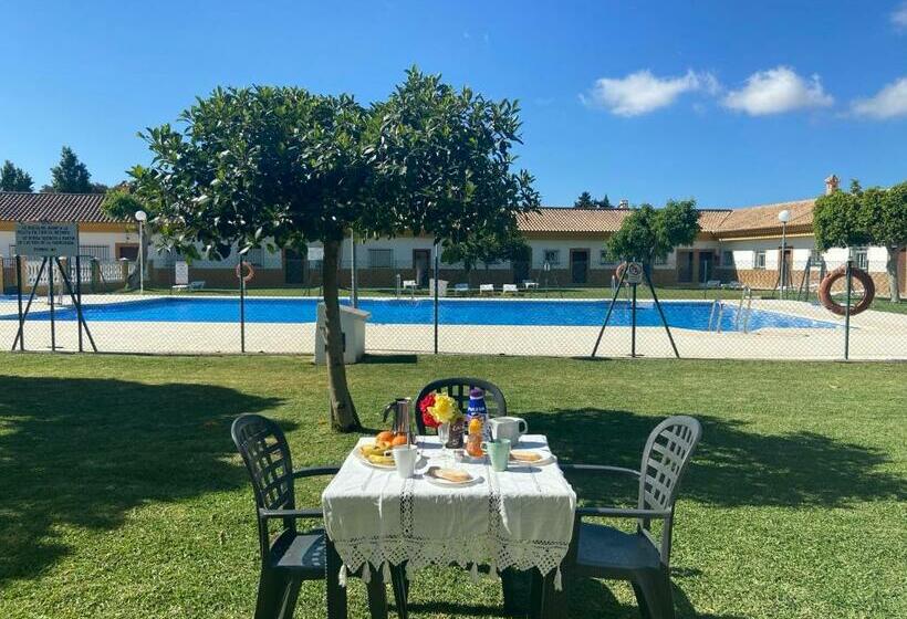 标准三人间, Hostal Los Mellizos