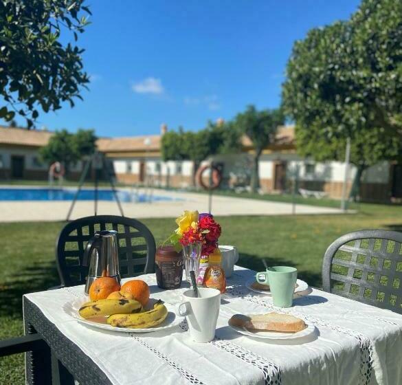 Номер Стандарт Трехместный, Hostal Los Mellizos