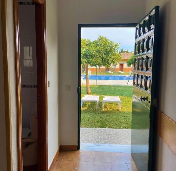 Номер Стандарт Трехместный, Hostal Los Mellizos