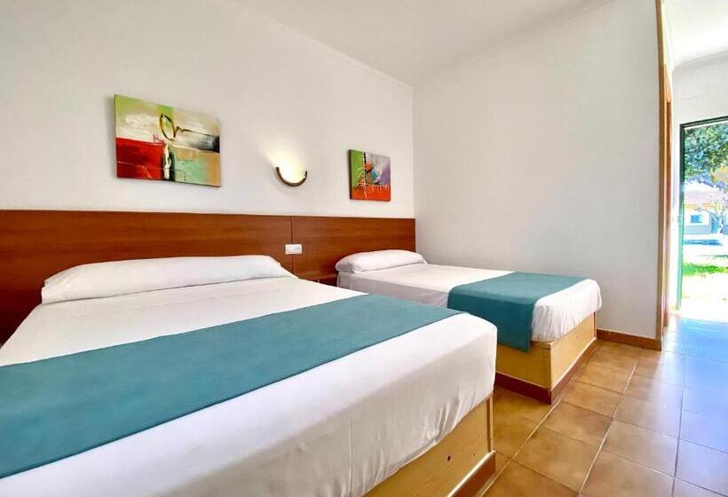 スタンダードトリプルルーム, Hostal Los Mellizos