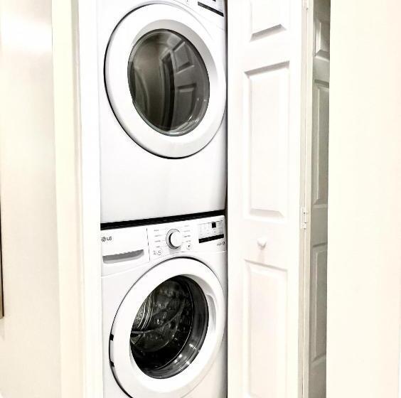 低层单卧公寓, Regal Beach Club