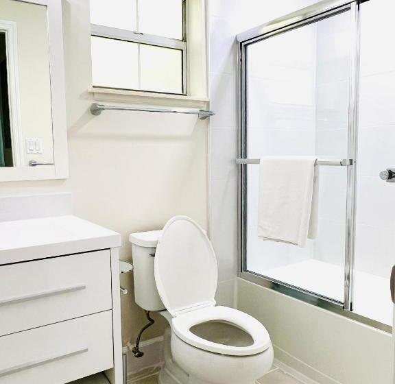 低层单卧公寓, Regal Beach Club