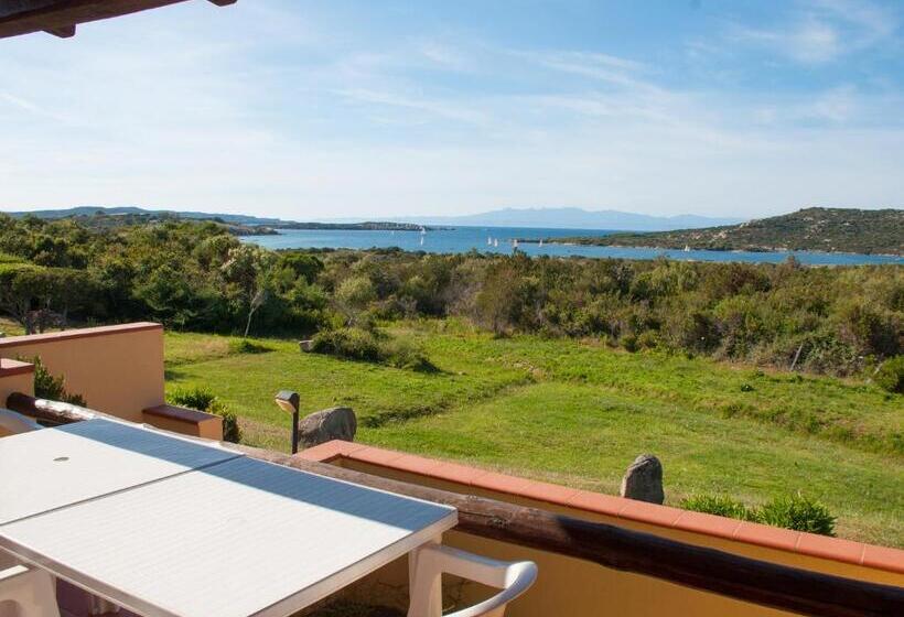 آپارتمان 2 خوابه با چشم‌انداز دریا, Residence Cala Petralana