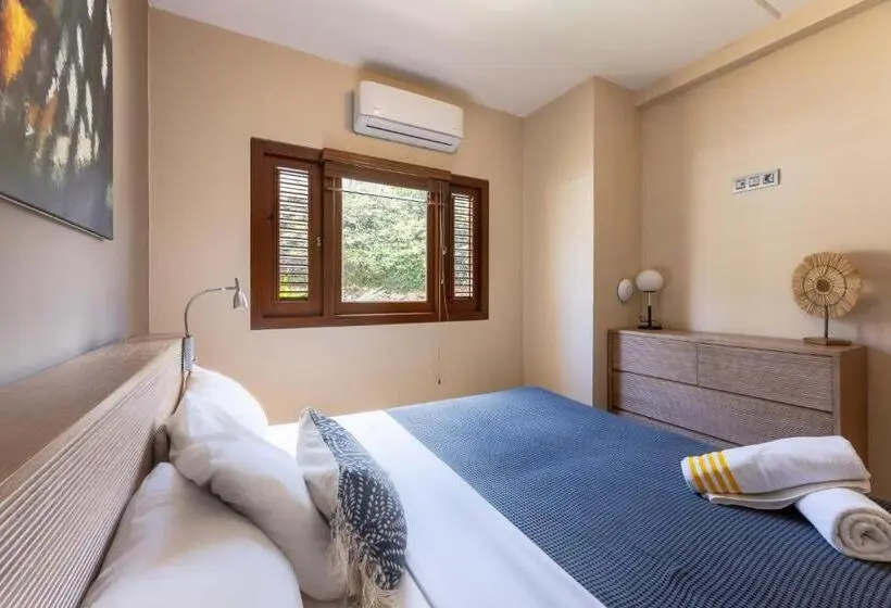 آپارتمان 1 خوابه با تراس, Spanish Water Apartments
