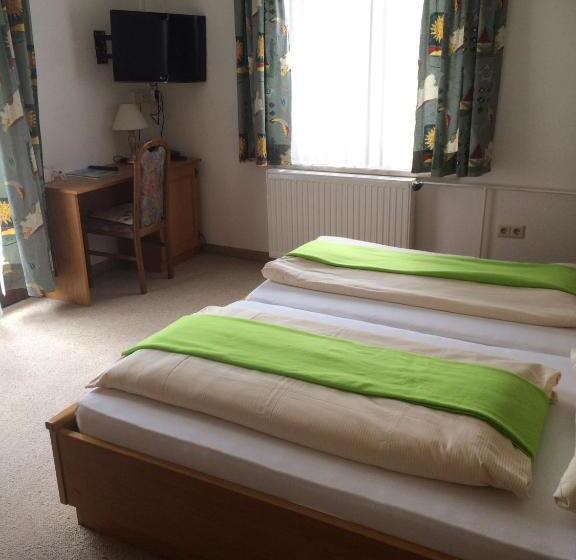 标准间, Jerolitsch