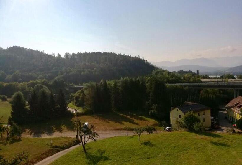 带1个卧室的带阳台的公寓, Jerolitsch