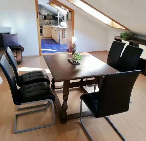 Lejlighed 1 soveværelse m.Balkon, Jerolitsch