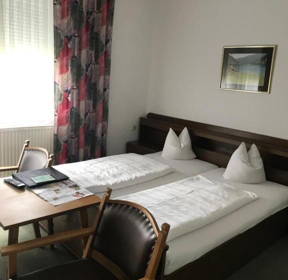 １ベッドルームアパートメント, Jerolitsch