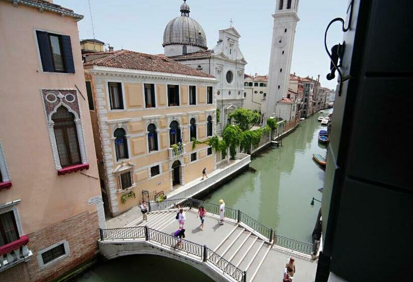 اتاق سوپریور با چشم‌انداز, Casa Nicolo Priuli