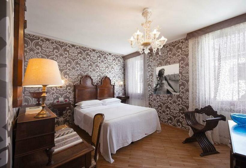 اتاق سوپریور با چشم‌انداز, Casa Nicolo Priuli