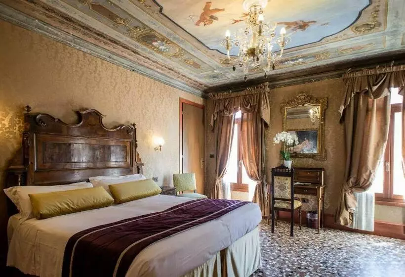 اتاق لوکس با چشم‌انداز, Casa Nicolo Priuli