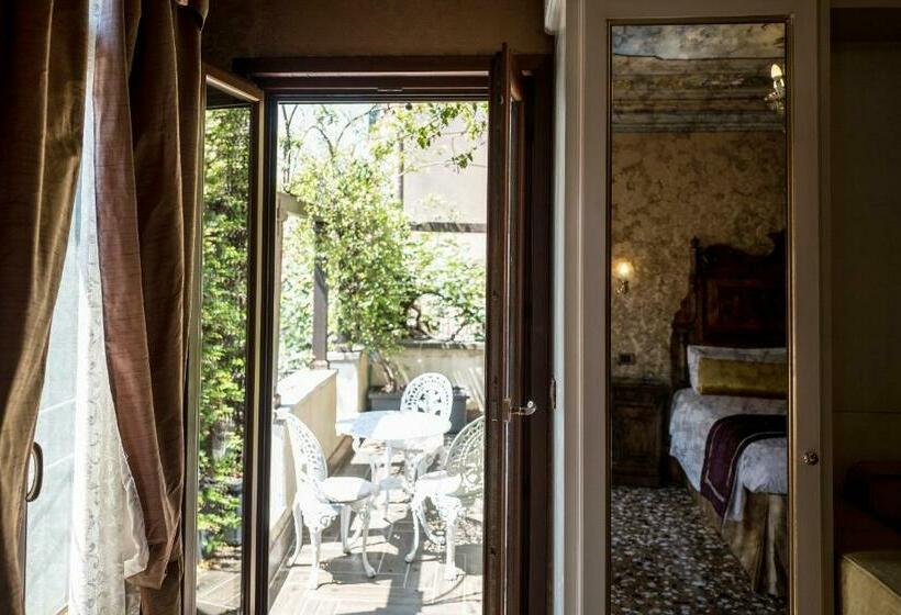 اتاق لوکس با چشم‌انداز, Casa Nicolo Priuli