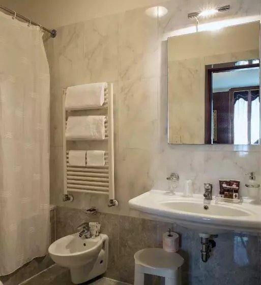 اتاق لوکس با چشم‌انداز, Casa Nicolo Priuli