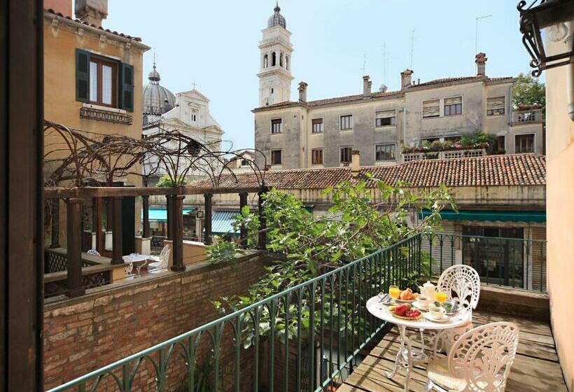 اتاق لوکس با چشم‌انداز, Casa Nicolo Priuli