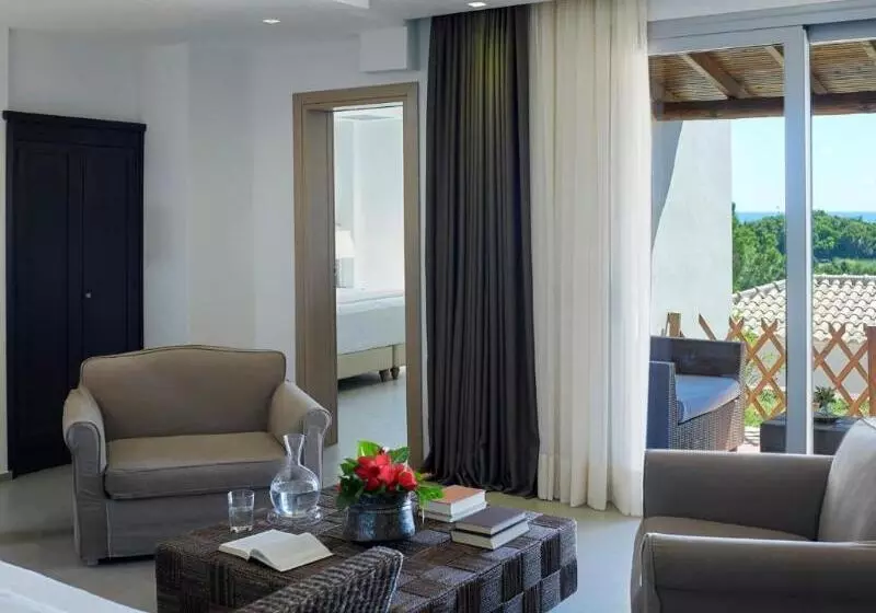 ２ベッドスイートルーム, Mövenpick Resort Agios Nikolaos Sivota