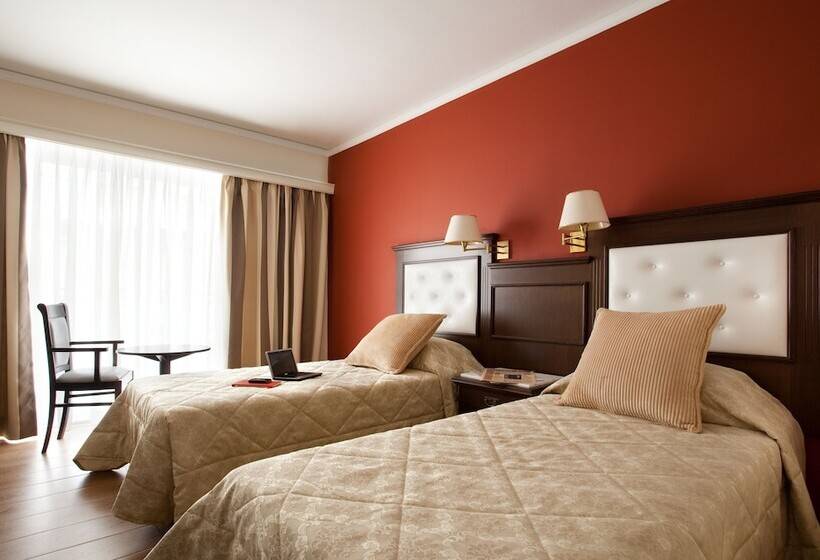 غرفة قياسية فردية, Achillion Palace