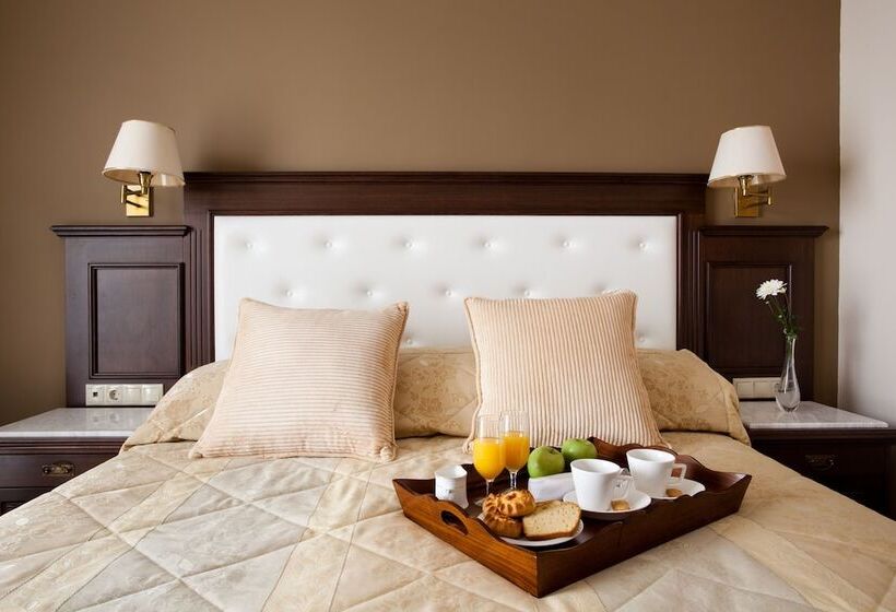 غرفة قياسية فردية, Achillion Palace