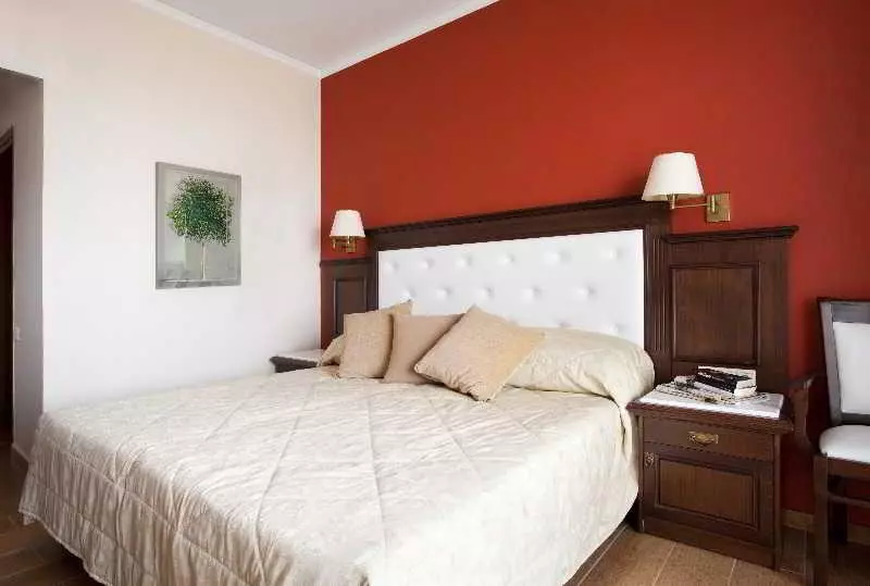 Chambre Standard Individuelle, Achillion Palace