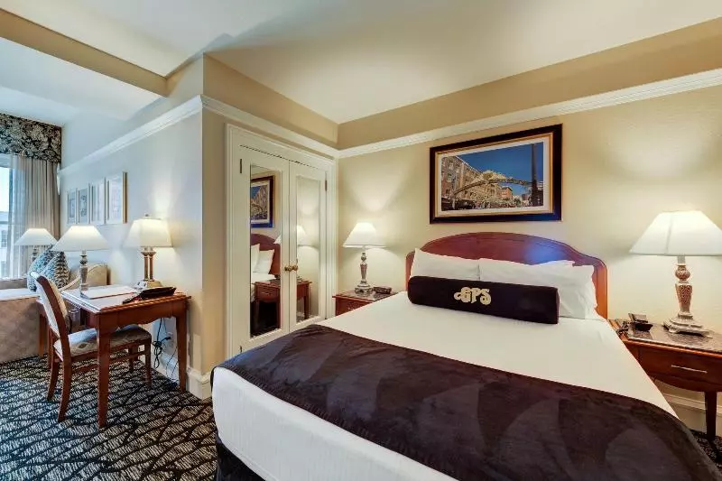 Chambre Triple Standard, Achillion Palace