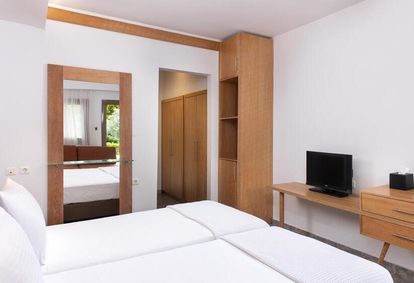 غرفة قياسية مطلّة علي الحديقة, Alexandros Palace