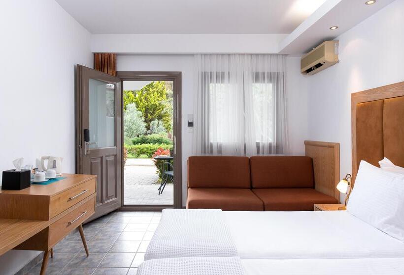 غرفة قياسية مطلّة علي الحديقة, Alexandros Palace