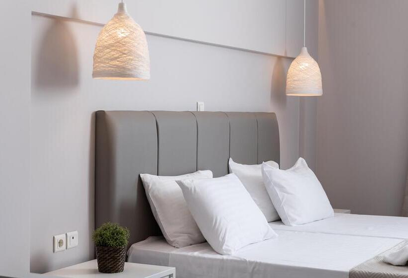 غرفة عائلية مطلّة علي الحديقة, Alexandros Palace