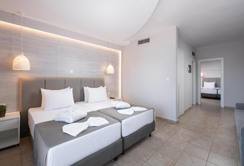 جناح عائلي, Alexandros Palace