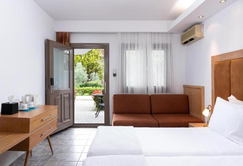 غرفة قياسية مطلّة علي الحديقة, Alexandros Palace