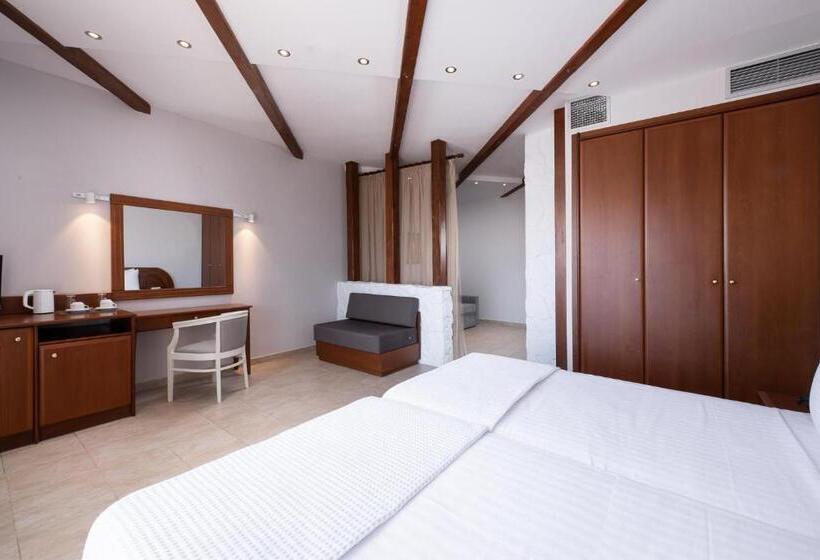 غرفة عائلية مطلّة علي الحديقة, Alexandros Palace