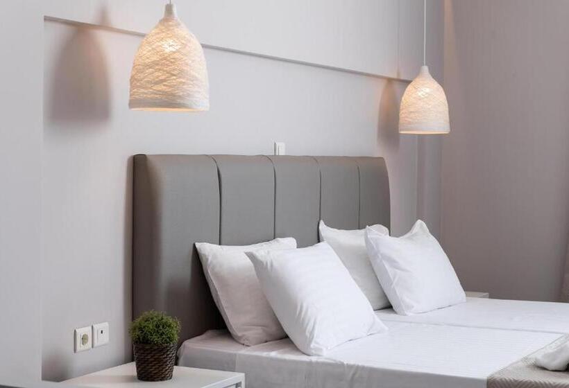 غرفة عائلية مطلّة علي الحديقة, Alexandros Palace