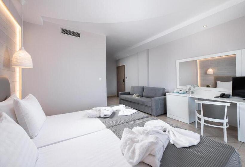 جناح عائلي, Alexandros Palace