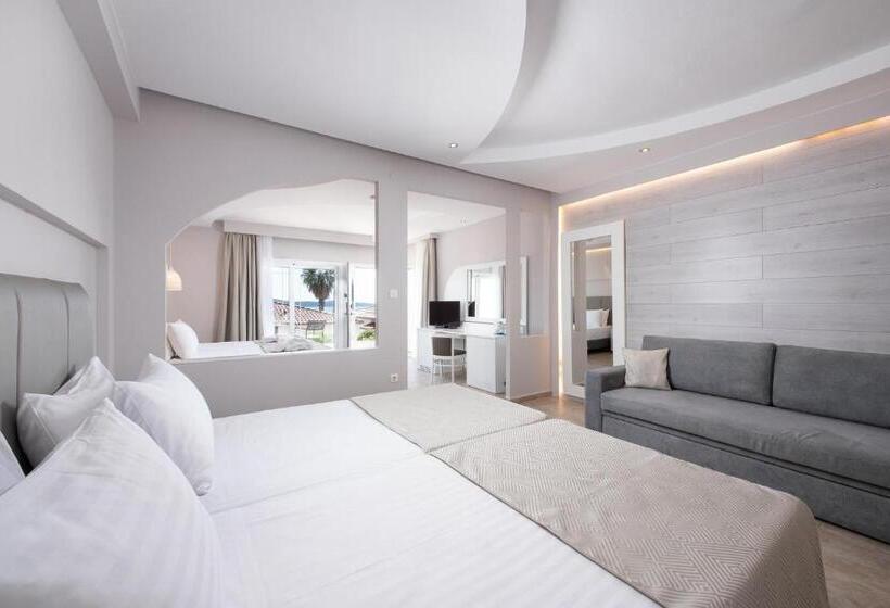 غرفة سوبيريور عائلية, Alexandros Palace