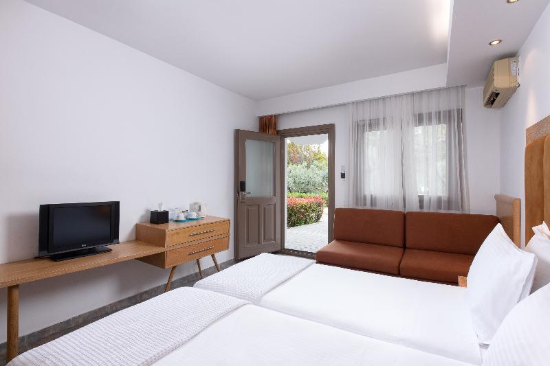 غرفة قياسية مطلّة علي الحديقة, Alexandros Palace