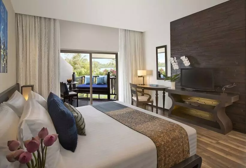 اتاق لوکس با چشم‌انداز دریا, Anantara Bophut Koh Samui Resort