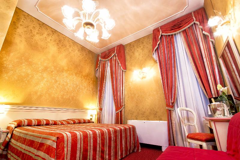 اتاق سوپریور سه تخته, Ca  San Polo
