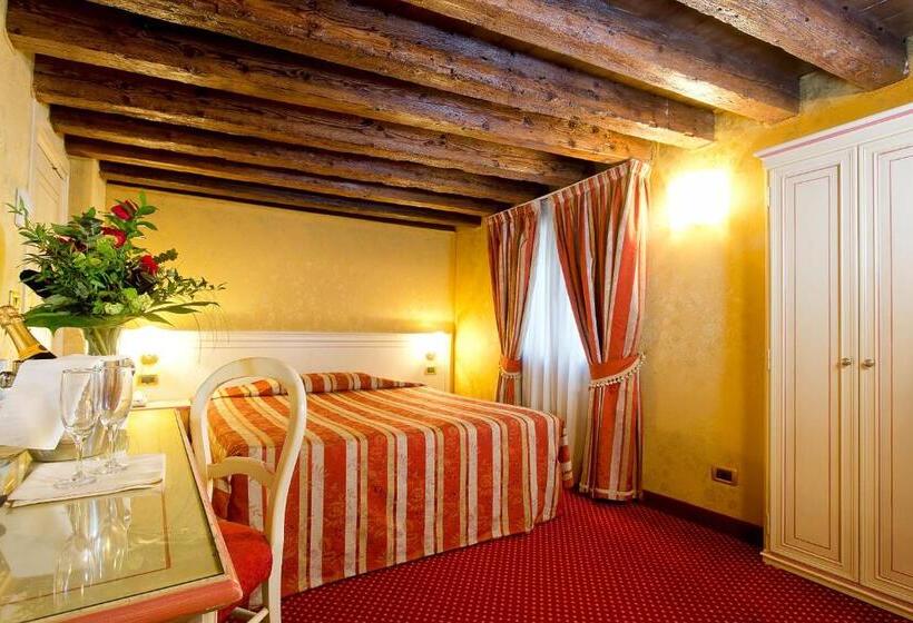 اتاق سوپریور, Ca  San Polo