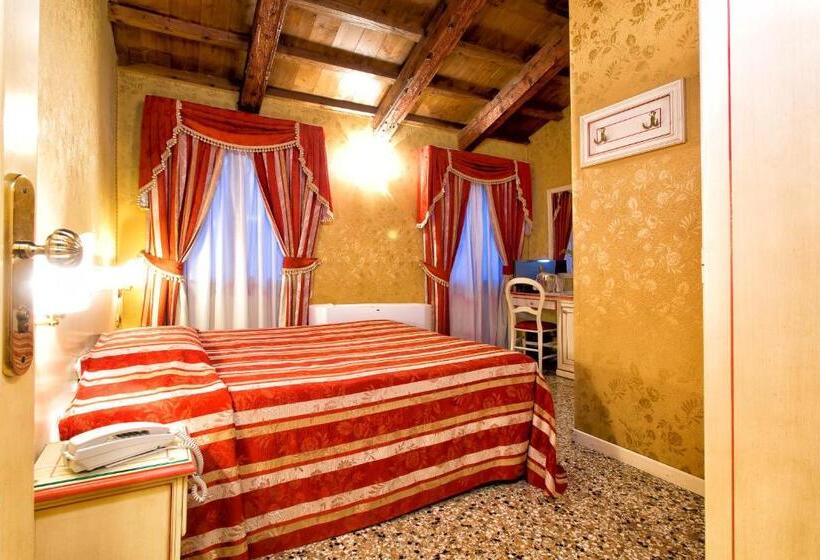 اتاق سوپریور, Ca  San Polo