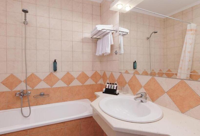 آپارتمان سوپریور 1 خوابه, Century Resort