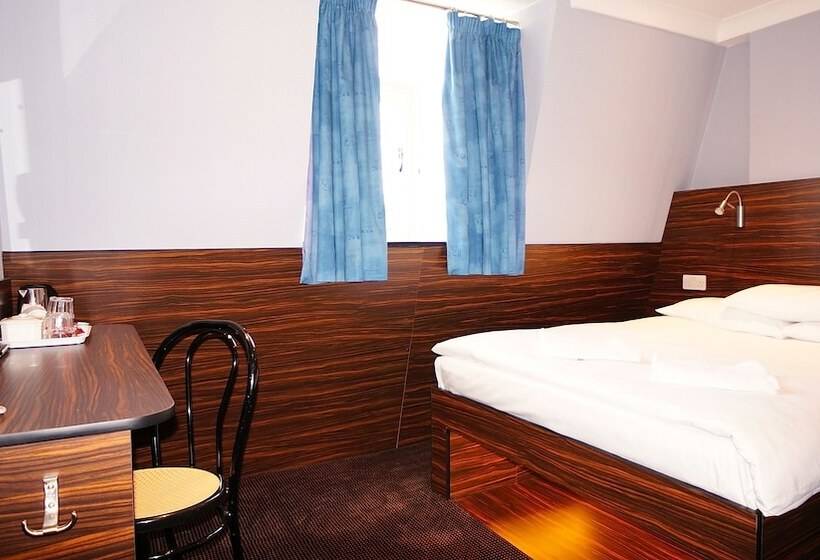 Номер Стандарт, Crestfield