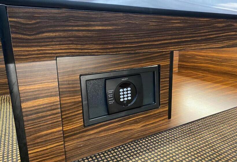 Номер Стандарт Трехместный, Crestfield