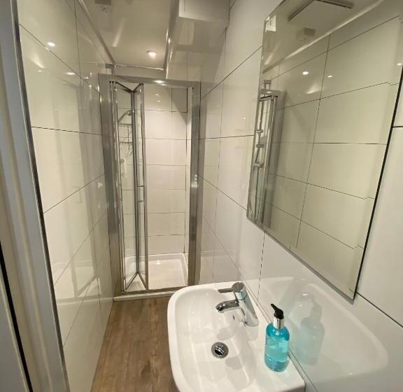 Номер Стандарт Трехместный, Crestfield