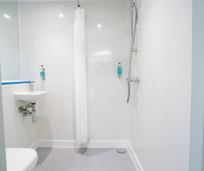 Номер Стандарт, Citi Hotel London Luton