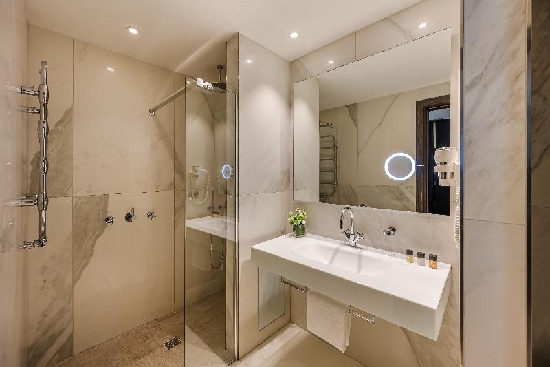 חדר דלוקס לשלושה, Elysee Hyde Park