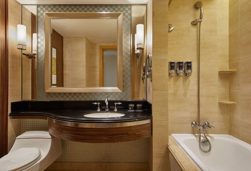 Номер Superior, Four Points By Sheraton Shenzhen